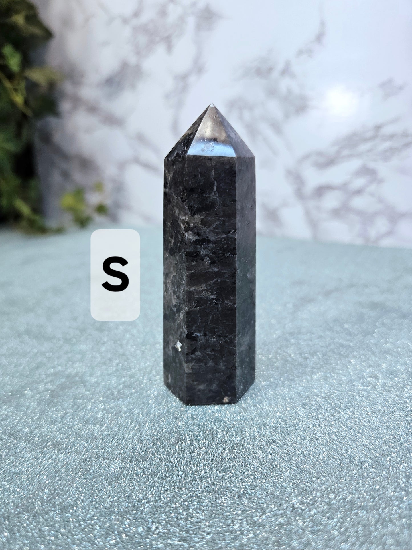 Larvikite Points