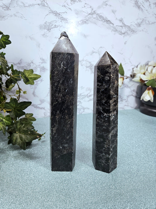 Nuummite (Sorcerer's Stone) Towers
